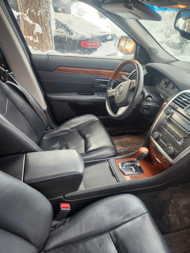 Cadillac SRX 2008 roule très bon dans Autos et camions  à Lévis