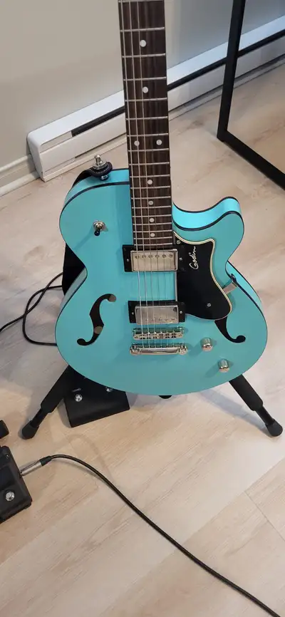 Guitare Godin Montréal Première Laguna blue, View more