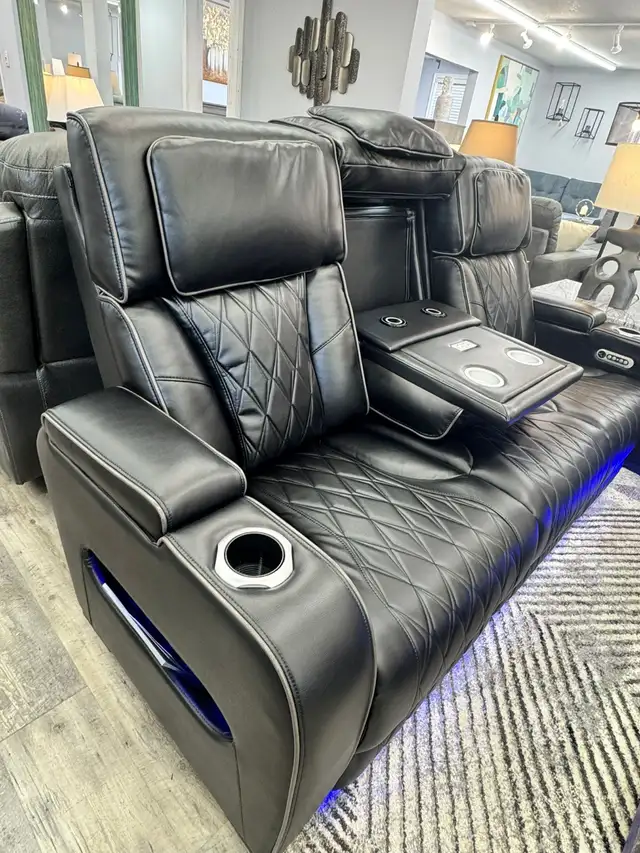 New Power recliner Sofa loveseat With Wireless Charger In Sale in Chairs & Recliners in Sarnia - Image 4