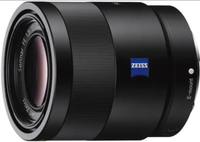 Objectif Sony Zeiss Sonnar T* FE 55mm f/1.8 ZA Lens dans Appareils photo et caméras  à Longueuil/Rive Sud