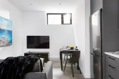 Close to UBC - Fully furnished 1 bdr garden suite at W 16 Ave & Blenheim. Very quiet & safe neighbou...