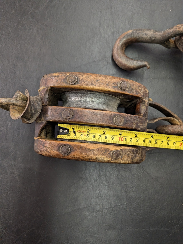 ANTIQUE Large Block & Tackle Set circa late 1800s - early 1900s in Arts & Collectibles in St. Catharines - Image 4
