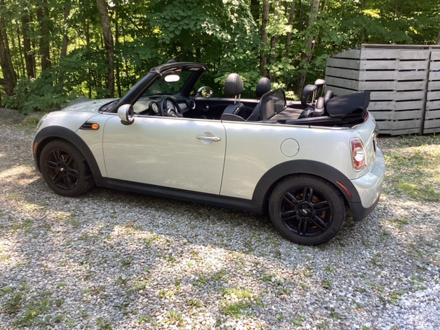 Mini Cooper décapotable 2013 dans Autos et camions  à Sherbrooke - Image 4