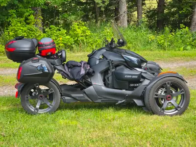 2019 Ryker 900 Ace Sport model, purchased new from dealer in 2020. Fully Certified. Auto twist-and-g...