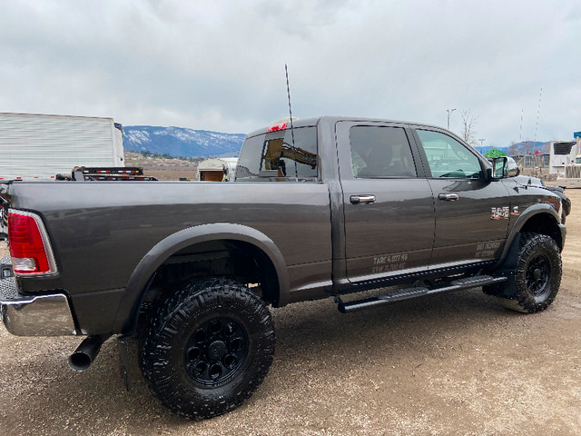 2017 RAM 3500 4X4 Crew Cab in Cars & Trucks in Vernon - Image 4