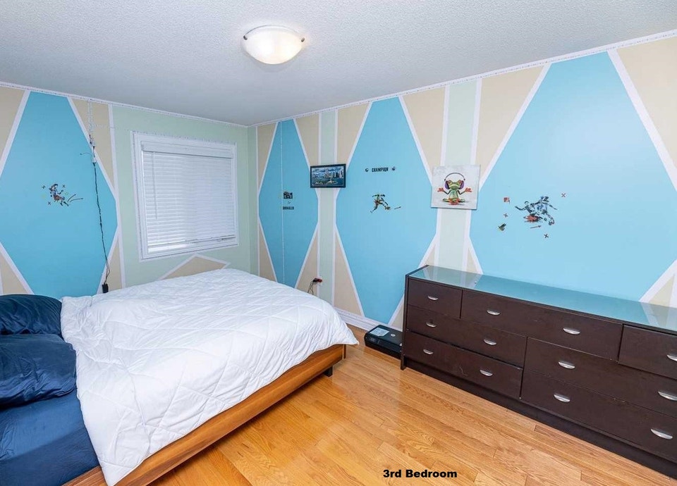 4 br. detached house in Scarborough 3