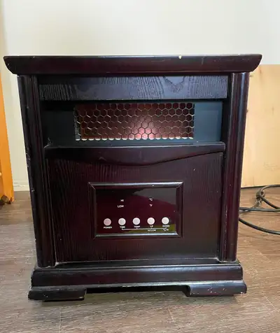 Pick up in Noelville. Delivery/Shipping also available. Electric Infrared Space Heater. Working cond...