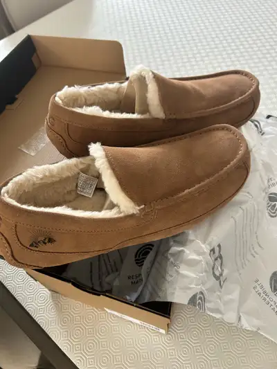 Ugg Men’s Ascot Slippers - Size 13, View more
