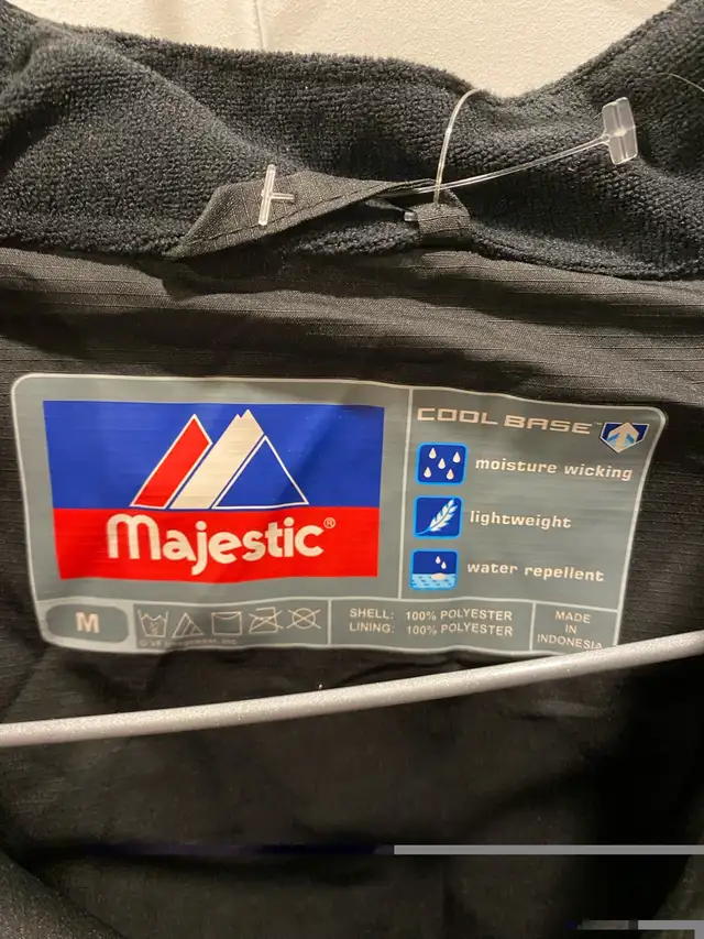 Majestic Soft Shell jacket  in Men's in Mississauga / Peel Region - Image 4