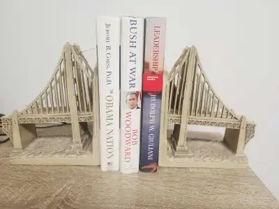 decorative bridge bookend, View more