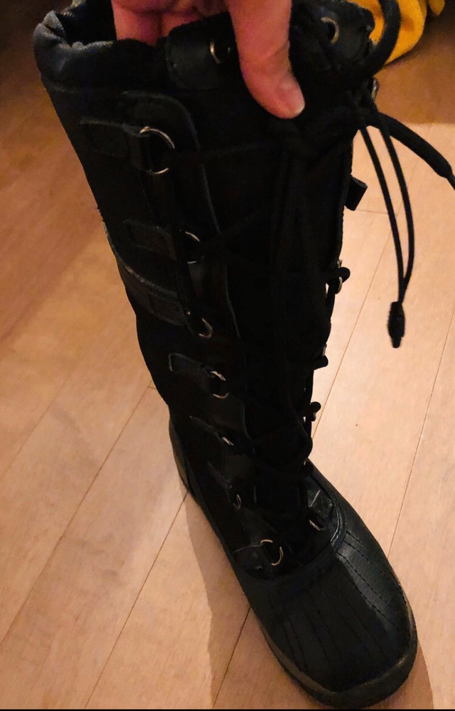 Bottes d’hiver Artica (Browns) très peu portées  dans Femmes - Chaussures  à Longueuil/Rive Sud - Image 3