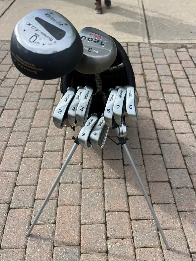 Cynergy -Wilson  Golf Bag Set  in Golf in Barrie - Image 4