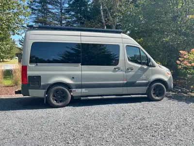 SAFARI CONDO LX 2023 IMPECCABLE À VENDRE $151,500 Garantie jusqu’au 30 Mars 2029 KM illimitée Pneus...
