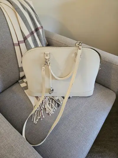 Pulicati purse, View more