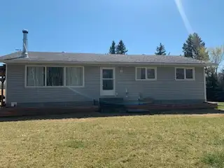 Main Floor available on a acreage