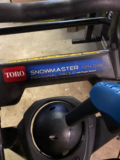 Toro 724 QXE snow blower, View more