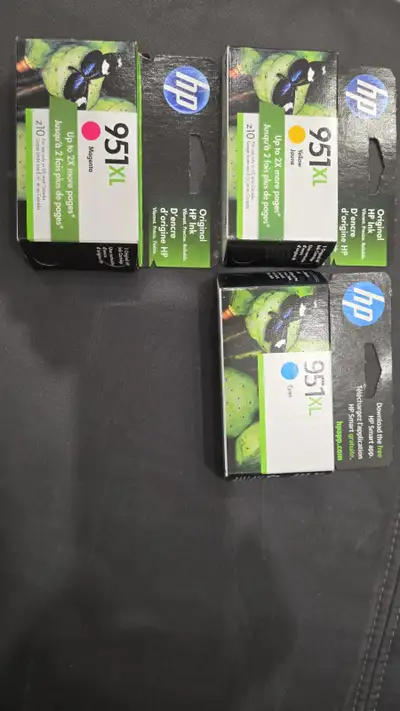 Encre HP original 951 XL neuf dans sa boite d'origine 35$ chaque