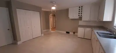 1750$-Grand 4 1/2 à louer Immédiat /Huge 1-Bdr for rent now