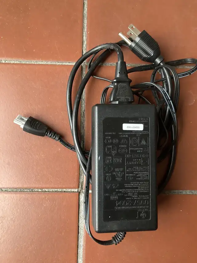 HP Power Cord in Cables & Connectors in Ottawa - Image 3