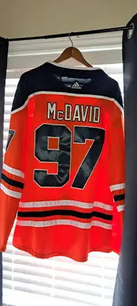 Conor McDavid Edmonton jersey size 52.new