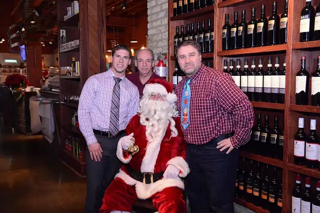 Hire Santa Claus In Toronto63804706946051122