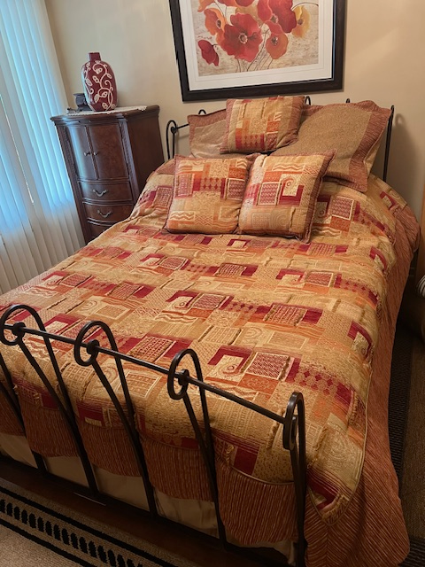 8 PIECE QUEEN SIZE COMFORTER SET ……$50 in Bedding in Windsor Region - Image 3