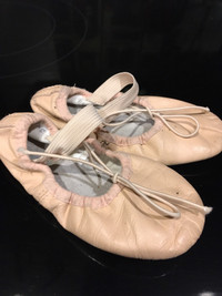 Pink soft leather ballet/ dance shoes for toddler