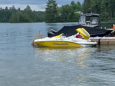 2005 seadoo sportster boat 155 hp ,4 tech engine ,tuned up ready to go ,new battery,comes with trail...