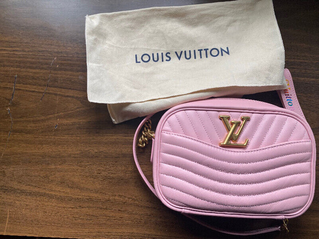 NWT Authentic Louis Vuitton Camera bag purse in Women's - Bags & Wallets in City of Toronto - Image 4