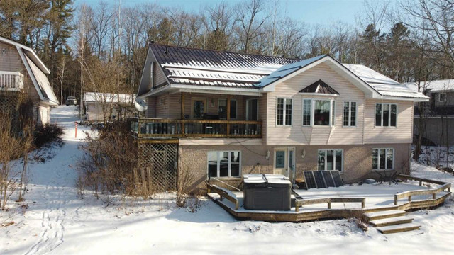 Waterfront Home on Finn's Bay $879,900 in Houses for Sale in Sault Ste. Marie - Image 2