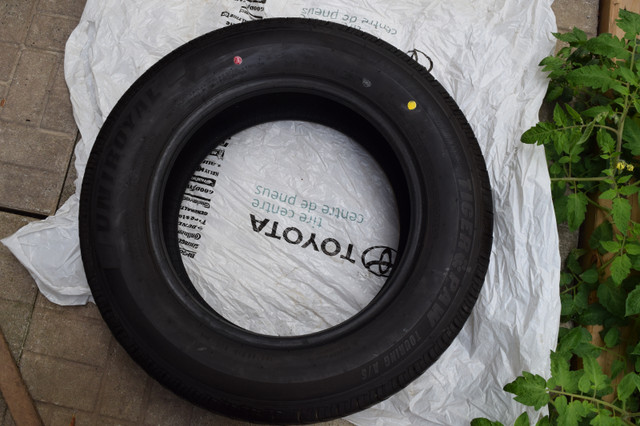 4like new195/65r15Uniroyal Tiger Paw Touring All Season Tires in Tires & Rims in City of Toronto