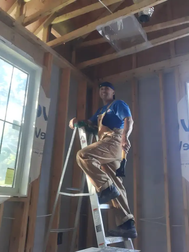 Drywaller, carpenter for hire .584651895609108485