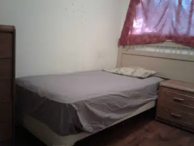 MALE ROOM FURNISHED VACANT PH 403 667 7854
