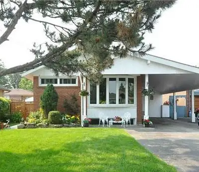 2 Bedroom Basement Apartment with 2 Bathrooms 4166608000 for viewing. ✨Near Bayview & Major Mac. ✅ V...