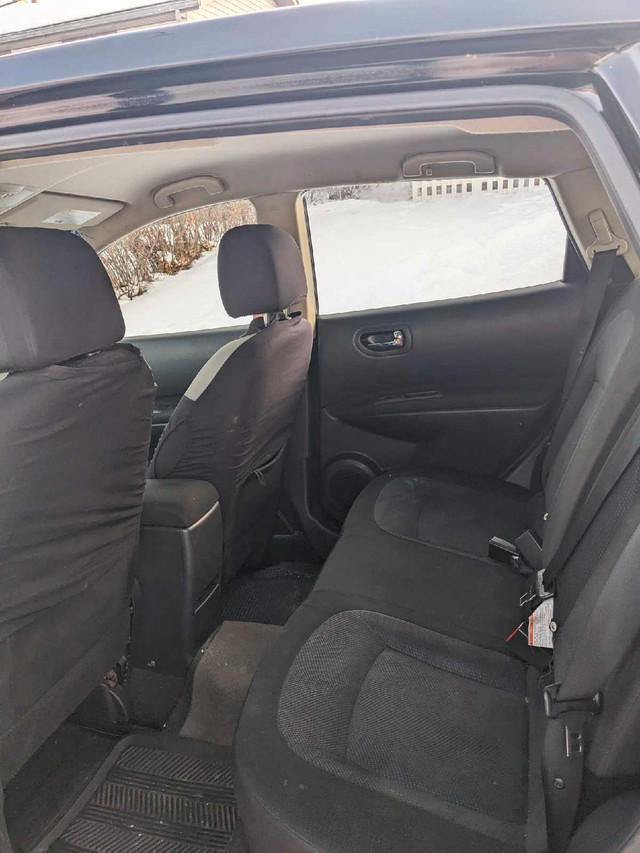 Nissan Rogue 2012 in Cars & Trucks in Calgary - Image 3