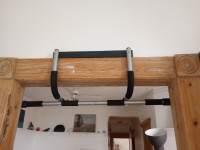 Hanging bar / pull-up bar for sale