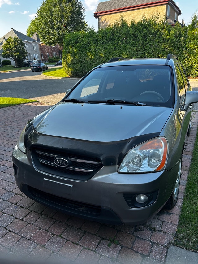 KIA Rondo — photo 2