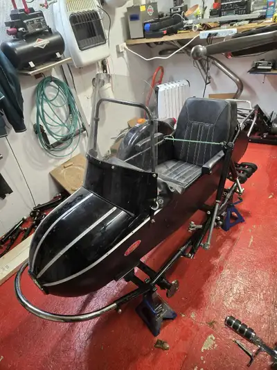 Cozy sidecar used for about 5 years. In excellent condition. A universal fit with all kinds of brack...