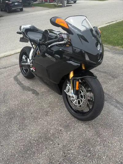 Nice clean 2nd owner Ducati superbike. Excellent condition, used lightly, mature rider. Selling to m...