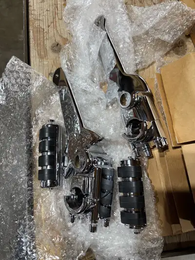 Enhance your riding experience with these aftermarket designed for Harley-Davidson motorcycles. Thes...