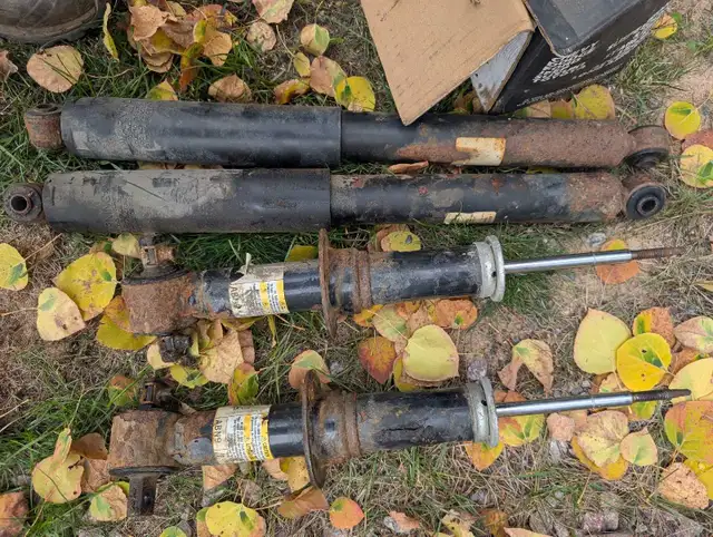 Chevy Silverado parts  in Other Parts & Accessories in North Bay - Image 6