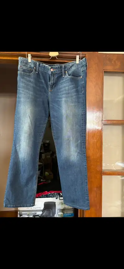 Women Gap 1969 Jeans - Size 33R - NEW, View more