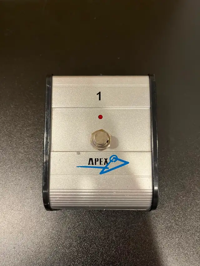 Apex Single Button Footswitch