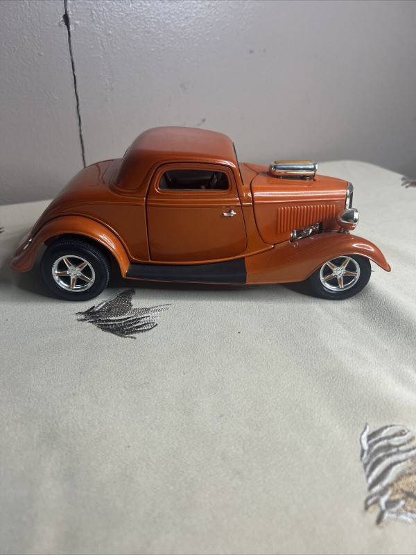 1934 Ford street rod 1/18 ERTL American Muscle Hi Tech in Arts & Collectibles in Bedford