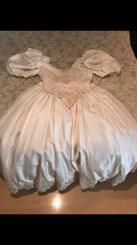 Wedding Dress Princess Style/ Robe De Mariée/ Size 14