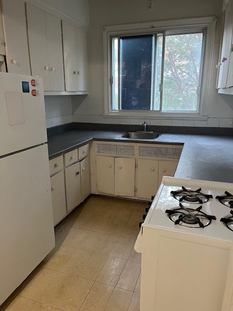 4740 Ave St Kevin — photo 3