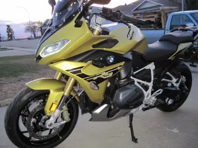 I have for sale, a hard to find, 2020 BMW R1250RS. (136HP - 105ft/lbs torque) Comes with many option...