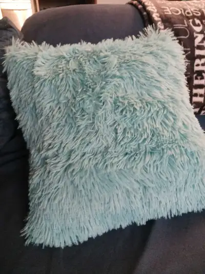 Coussin ultra doux bleu-turquoise neuf, View more