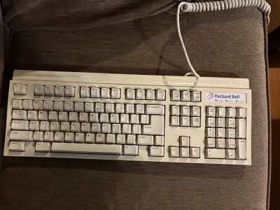 Vintage keyboard not touched for 30 years. Model 5130 Pick up near Mount View School