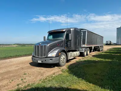2014 Peterbilt 379 Awesome truck that pulls strong. Only selling for something newer. One owner. Cum...